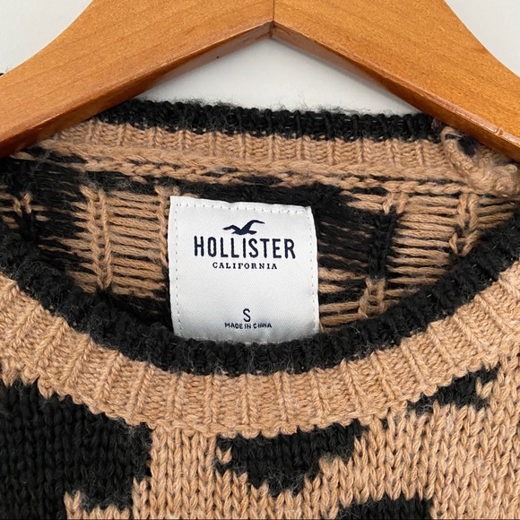 Cropped Sweater - Picture 2 of 3